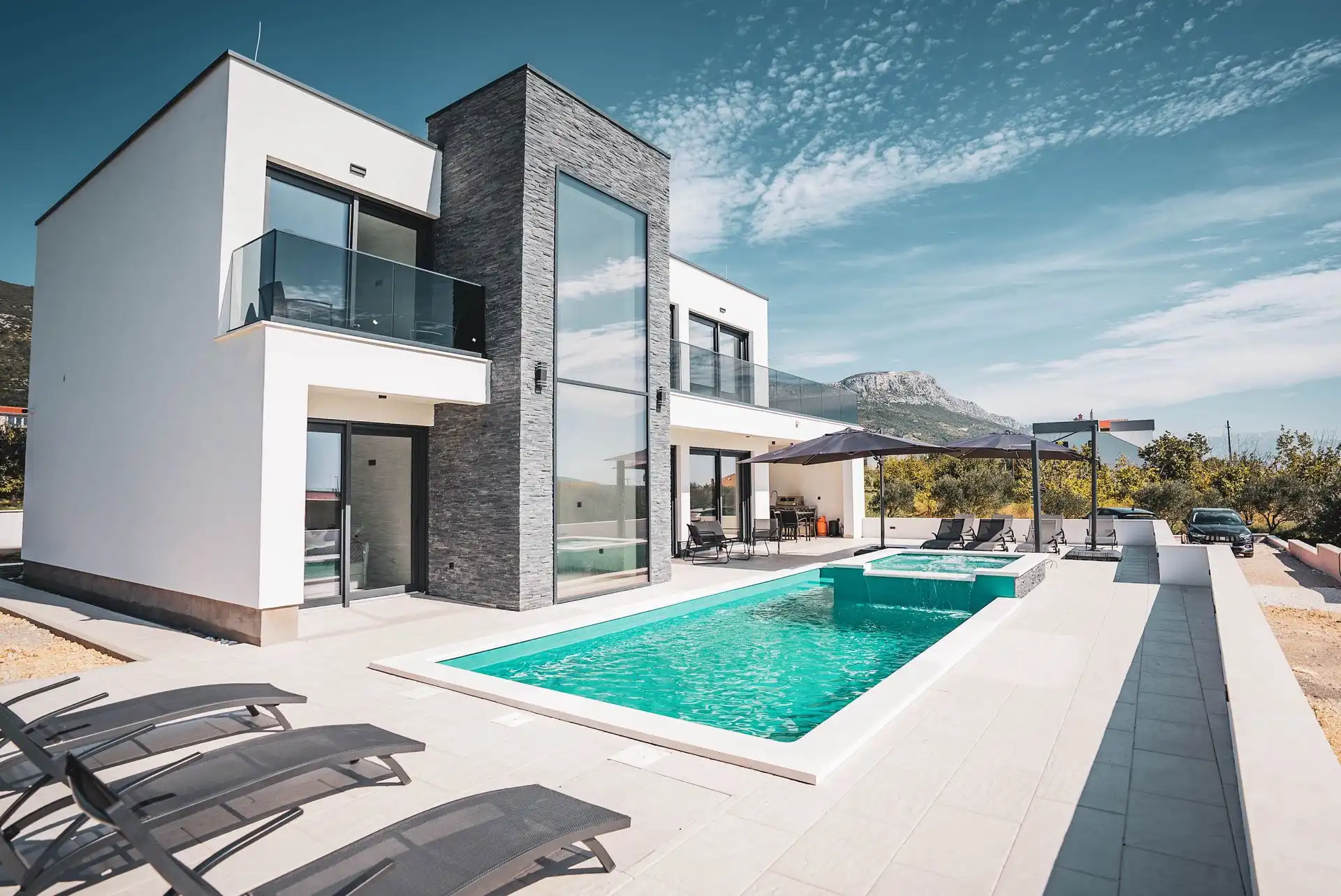 Luxury villas in Greece