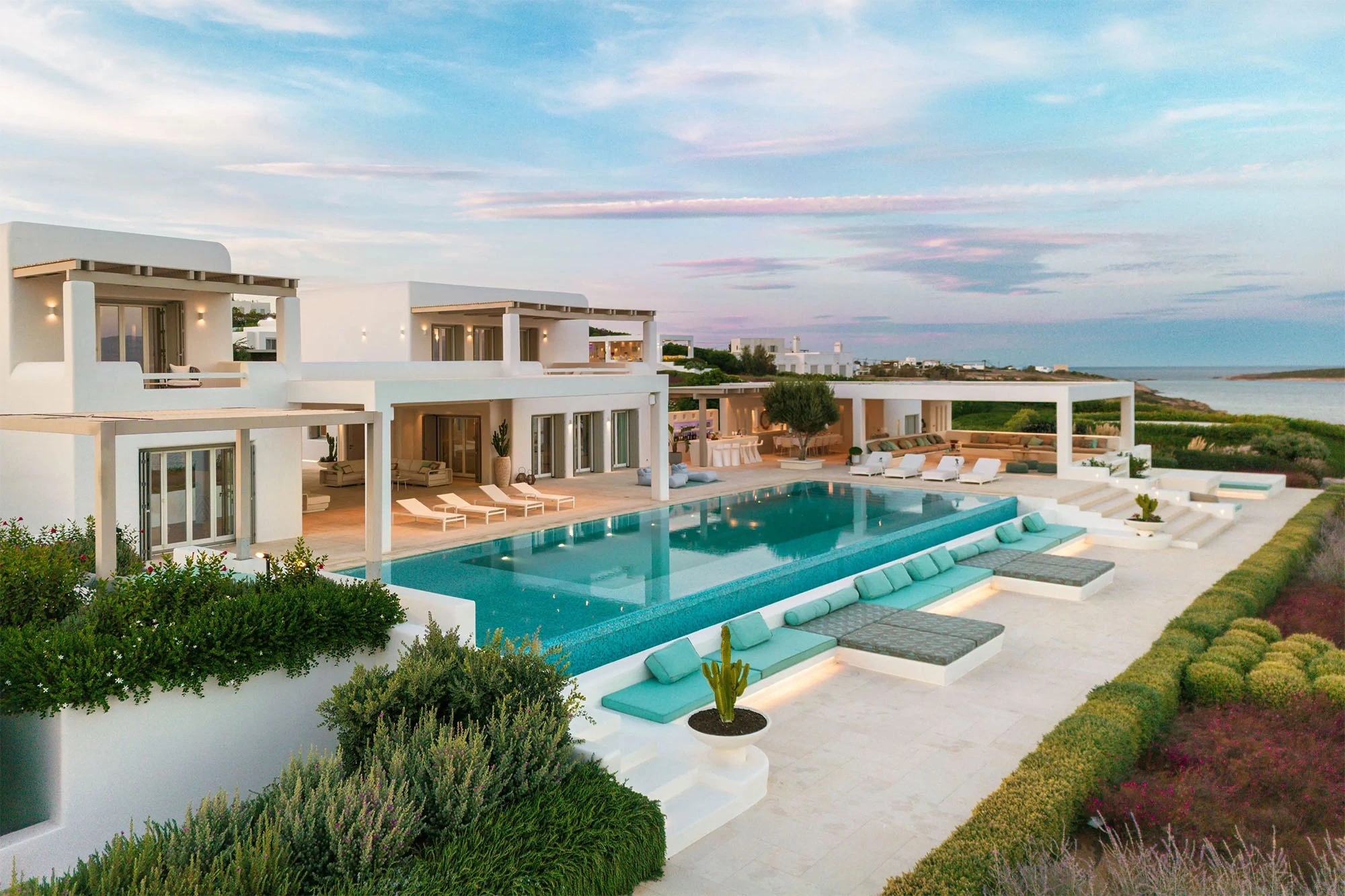 Luxury villas in Greece